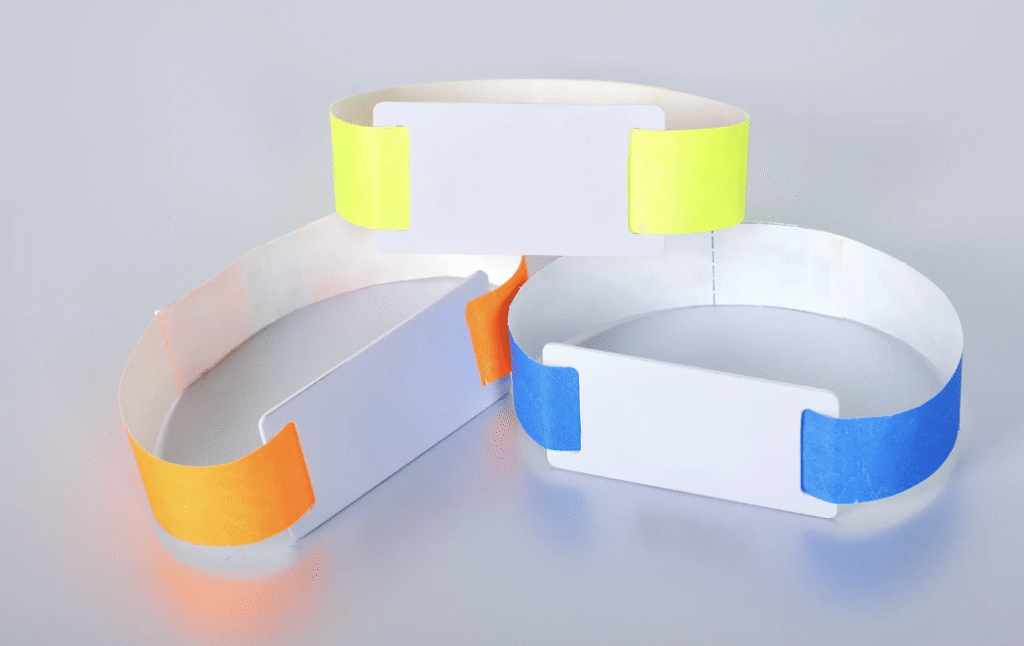 Soluzioni cashless per eventi con braccialetti e tessere RFID