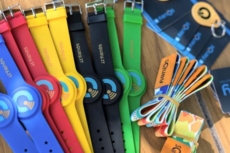 everyeye.it - Dall'oratorio alla tecnologia: la startup che rivoluziona i centri estivi con un bracciale